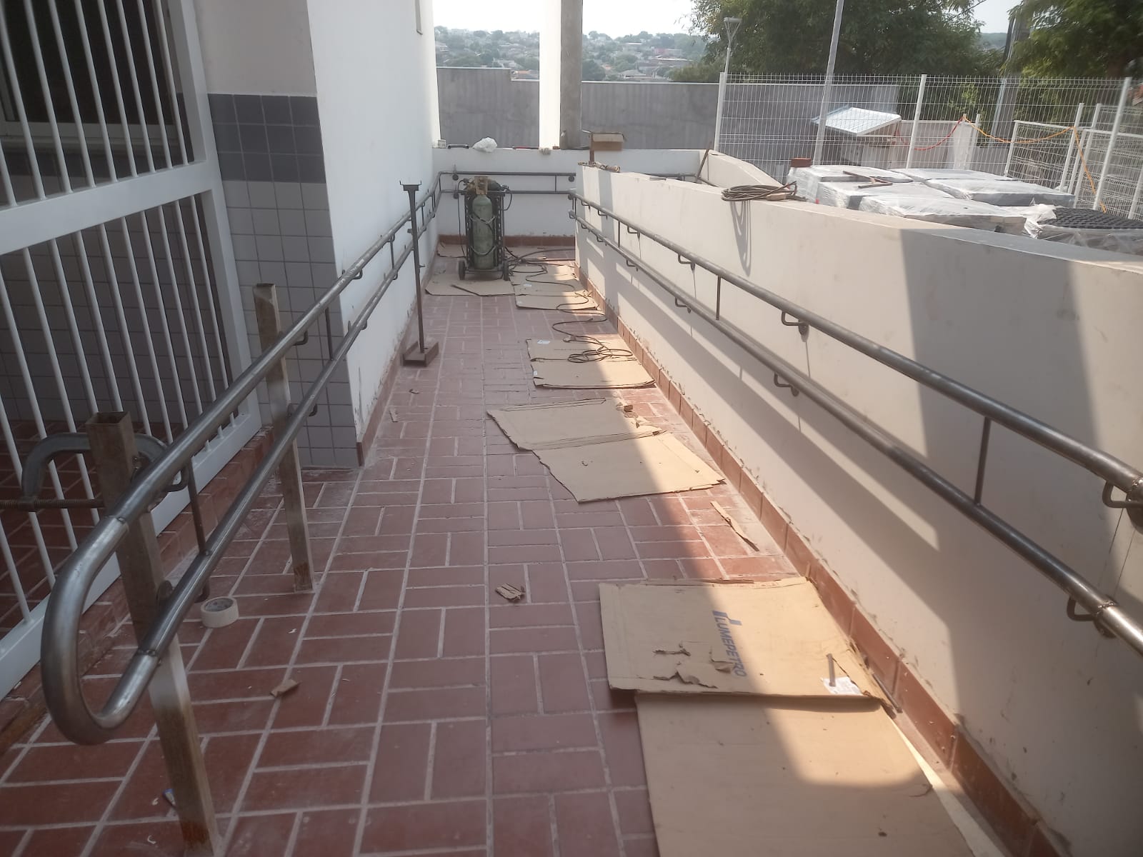 Corrimão de inox em obra